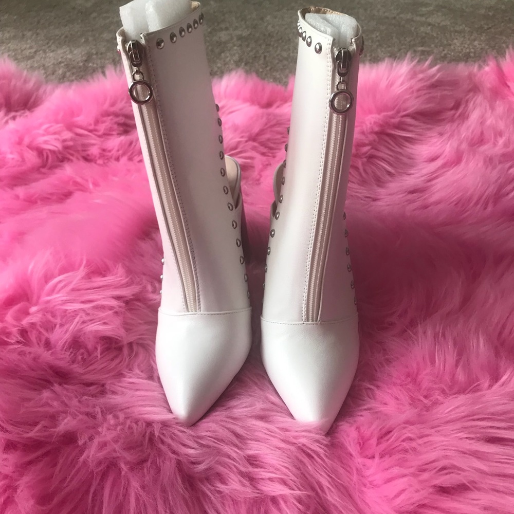 Size 8.5 boots